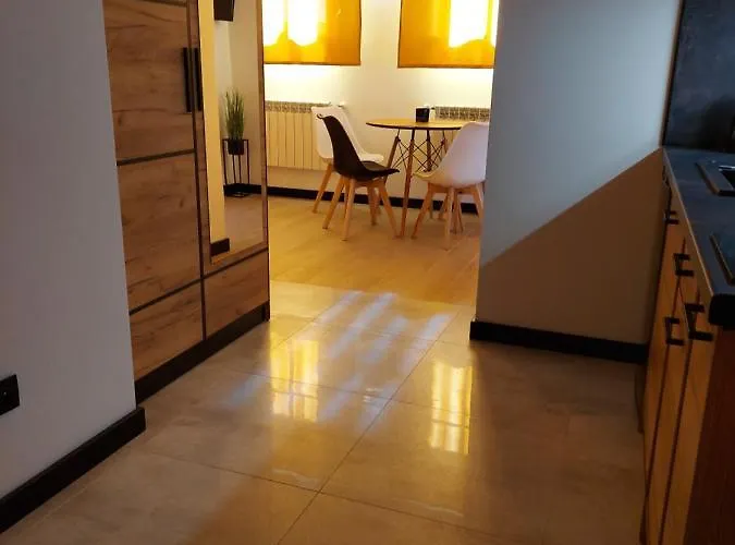 Saneczkowa3.10 아파트